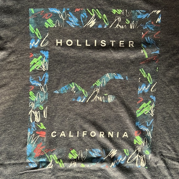 Hollister tshirt - Picture 2 of 3